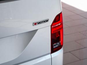 Volkswagen Caravelle 2.0BiTDI Highline 4Motion - Image 12