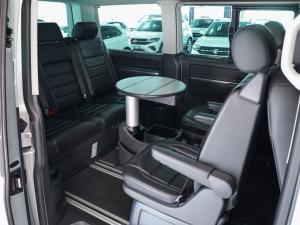 Volkswagen Caravelle 2.0BiTDI Highline 4Motion - Image 22