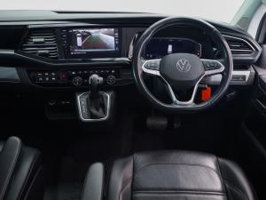 Volkswagen Caravelle 2.0BiTDI Highline 4Motion - Image 24
