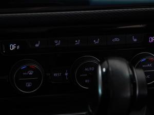 Volkswagen Caravelle 2.0BiTDI Highline 4Motion - Image 28