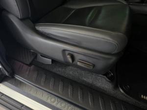 Toyota Hilux 2.8GD-6 Xtra cab Legend manual - Image 18