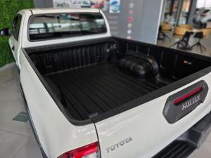 Toyota Hilux 2.8GD-6 Xtra cab Legend manual - Image 8