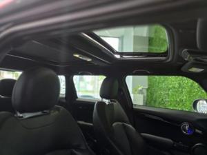 MINI Hatch Cooper S Hatch 5-door - Image 16