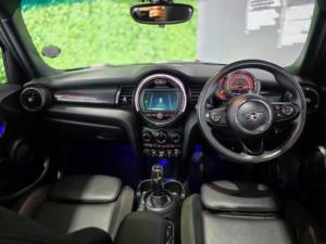 MINI Hatch Cooper S Hatch 5-door - Image 18