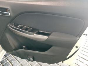 Toyota Starlet 1.4 XS - Image 12