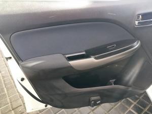 Toyota Starlet 1.4 XS - Image 13