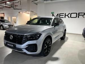 Volkswagen Touareg V6 TDI Executive R-Line - Image 2