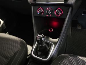 Volkswagen Polo sedan 1.4 Comfortline - Image 11