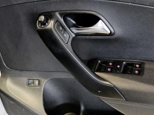 Volkswagen Polo sedan 1.4 Comfortline - Image 18