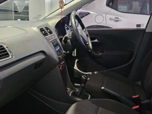 Volkswagen Polo sedan 1.4 Comfortline - Image 4