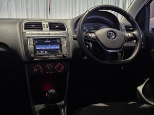 Volkswagen Polo sedan 1.4 Comfortline - Image 7