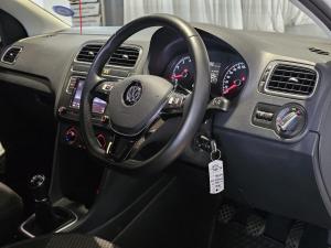Volkswagen Polo sedan 1.4 Comfortline - Image 8