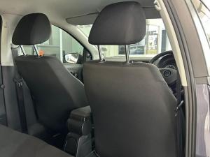 Volkswagen Polo Vivo hatch 1.6 Life - Image 15