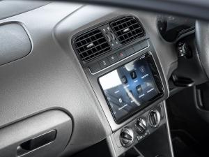 Volkswagen Polo Vivo hatch 1.6 Life - Image 18