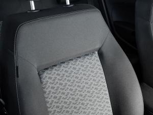 Volkswagen Polo Vivo hatch 1.6 Life - Image 21