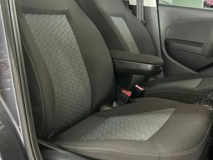 Volkswagen Polo Vivo hatch 1.6 Life - Image 24
