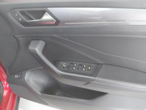 Volkswagen T-Roc 2.0TSI 4Motion Design - Image 14