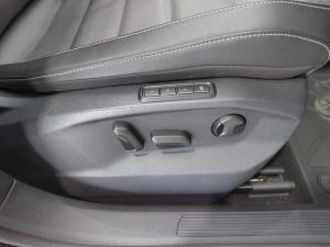 Volkswagen T-Roc 2.0TSI 4Motion Design - Image 16