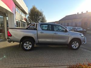 Toyota Hilux 2.8GD-6 double cab Raider auto - Image 3