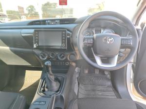 Toyota Hilux 2.4GD-6 Xtra cab Raider manual - Image 6