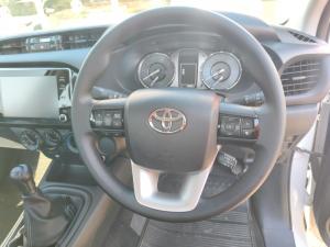 Toyota Hilux 2.4GD-6 Xtra cab Raider manual - Image 8