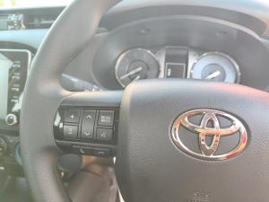 Toyota Hilux 2.4GD-6 Xtra cab Raider manual - Image 9