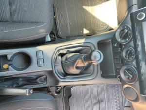 Toyota Hilux 2.4GD-6 Xtra cab Raider manual - Image 12