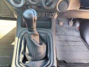 Toyota Hilux 2.4GD-6 Xtra cab Raider manual - Image 13