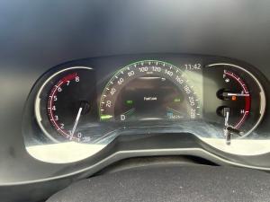 Toyota RAV4 2.0 VX - Image 9