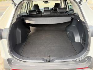 Toyota RAV4 2.0 VX - Image 14