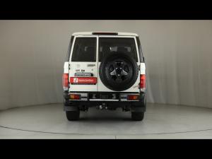 Toyota Land Cruiser 76 2.8GD-6 station wagon LX auto - Image 5