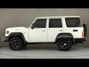Toyota Land Cruiser 76 2.8GD-6 station wagon LX auto - Image 22