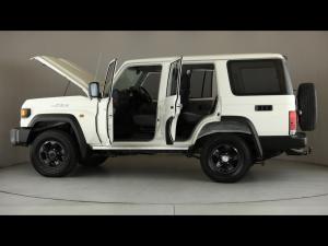 Toyota Land Cruiser 76 2.8GD-6 station wagon LX auto - Image 26
