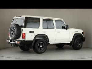 Toyota Land Cruiser 76 2.8GD-6 station wagon LX auto - Image 2