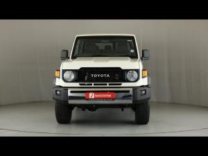 Toyota Land Cruiser 76 2.8GD-6 station wagon LX auto - Image 4