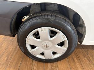Nissan NP200 1.6i safety pack (aircon) - Image 10