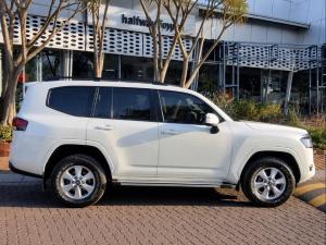 Toyota Land Cruiser 300 3.3D GX-R - Image 3