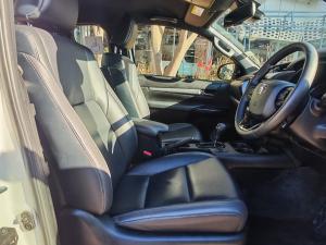 Toyota Hilux 2.8GD-6 Xtra cab 4x4 Legend auto - Image 7