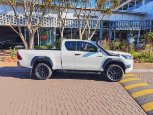 Toyota Hilux 2.8GD-6 Xtra cab 4x4 Legend auto - Image 3