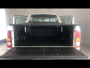 Toyota Hilux 2.7 double cab Raider - Image 13