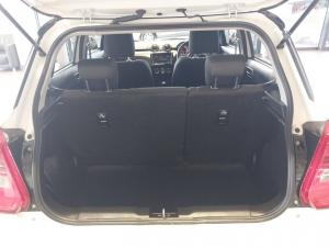 Suzuki Swift 1.2 GLX auto - Image 19