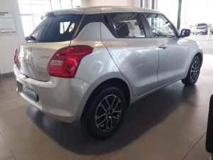 Suzuki Swift 1.2 GLX auto - Image 2