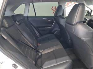 Toyota RAV4 2.0 VX - Image 17