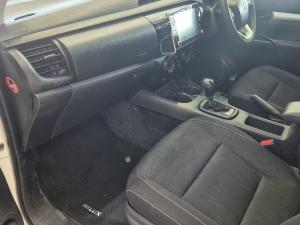 Toyota Hilux 2.4 GD-6 Raider 4X4 automaticD/C - Image 7