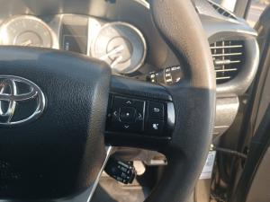 Toyota Hilux 2.4 GD-6 RB Raider automaticE/CAB - Image 10