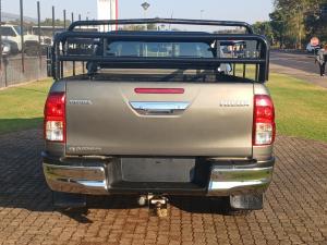 Toyota Hilux 2.4 GD-6 RB Raider automaticE/CAB - Image 5