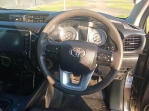 Toyota Hilux 2.4 GD-6 RB Raider automaticE/CAB - Image 8
