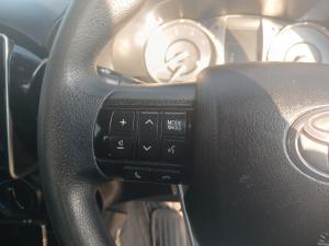 Toyota Hilux 2.4 GD-6 RB Raider automaticE/CAB - Image 9