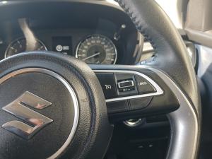 Suzuki Baleno 1.5 GLX - Image 10