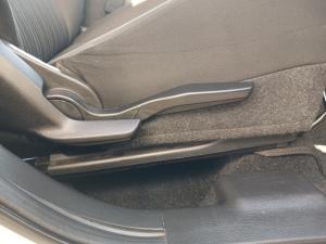 Suzuki Baleno 1.5 GLX - Image 17